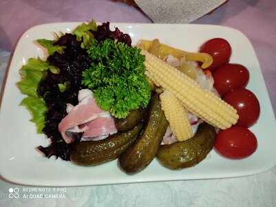 Овощи маринованные с беконом