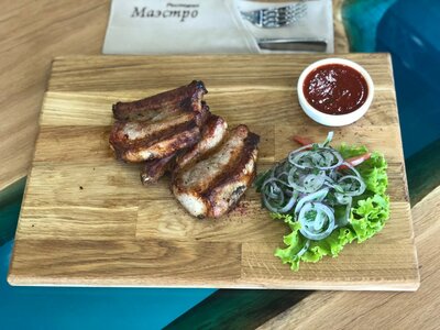 Свиные ребрышки на мангале