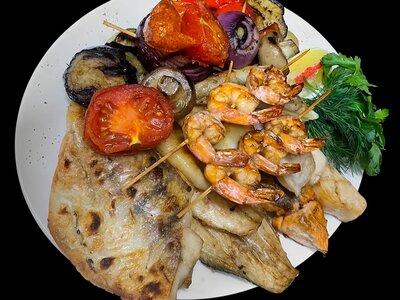 Ассорти из рыбных шашлыков