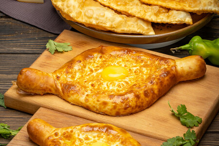 Хачапури по-аджарски
