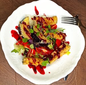 Салат с хрустящим баклажаном