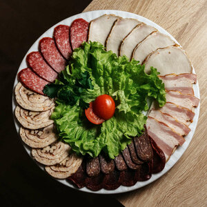 Мясная тарелка