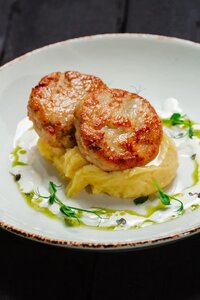 Куриные котлетки с картофельным пюре