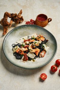 Черная паста с морепродуктами