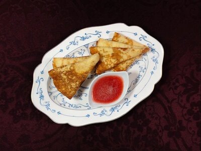 Блинчики с клубничным соусом