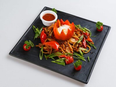Каурма (жареный лагман)